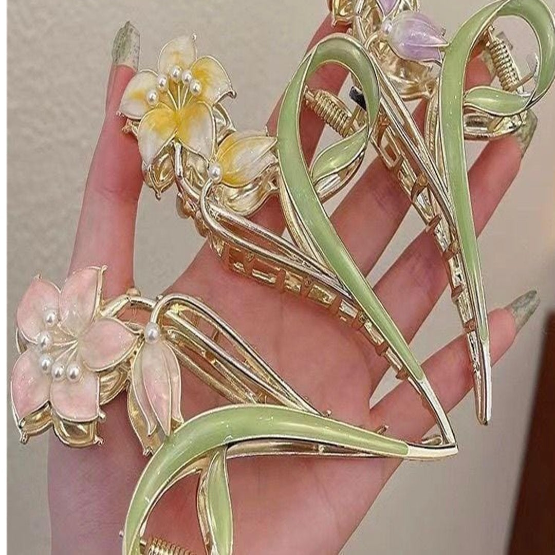 Premium Floral Pearl Metal Hair Claw Clip with Leaf Design – Pack of 12 Pcs | Wholesale Price ₹980per Dozen